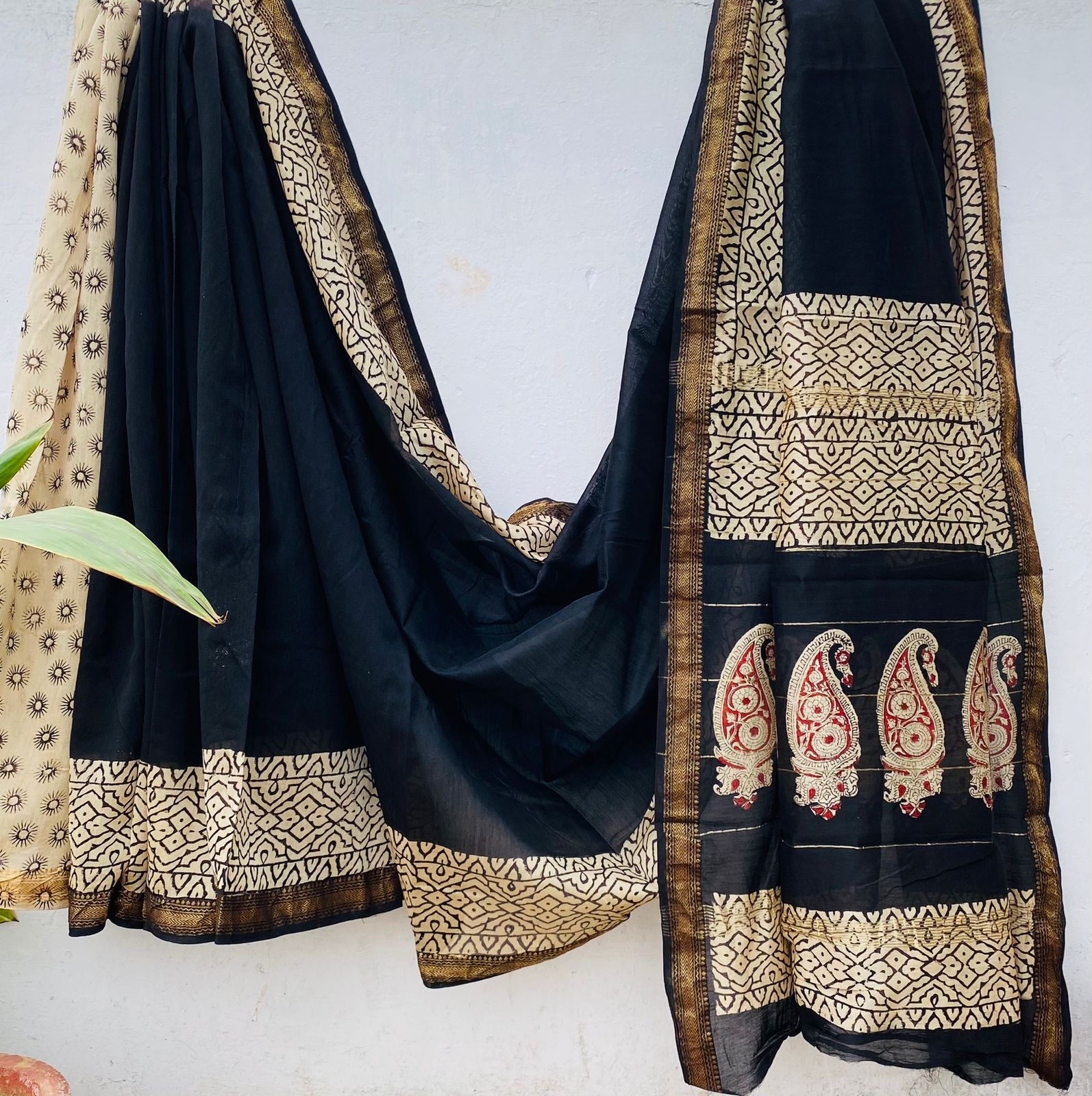 Maheshwari silk saree wholesale, hand block printed black paisley, pure silk saree by Fabtexs